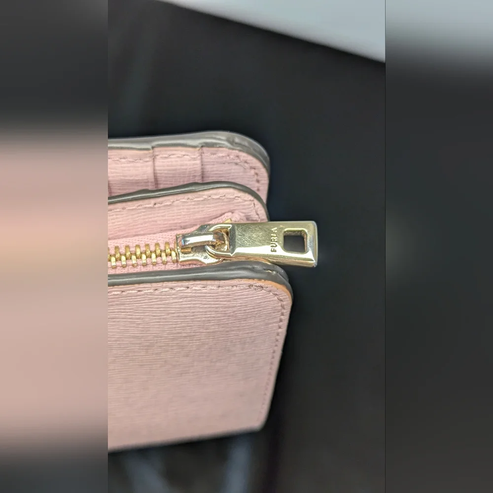 Furla women's wallet pink saffiano leather bifold gold tone hardware GUC w flaws - Picture 12 of 14